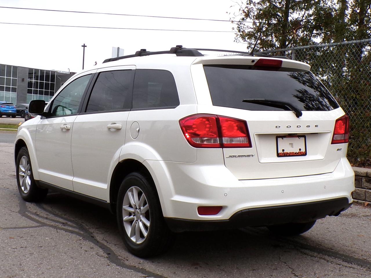 2015 Dodge Journey SXT 7-Passenger Photo