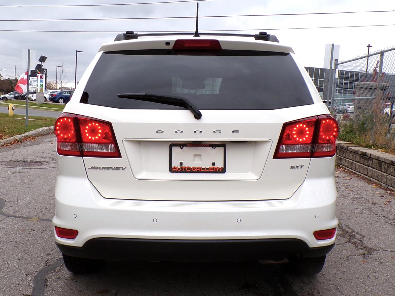 2015 Dodge Journey SXT 7-Passenger Photo