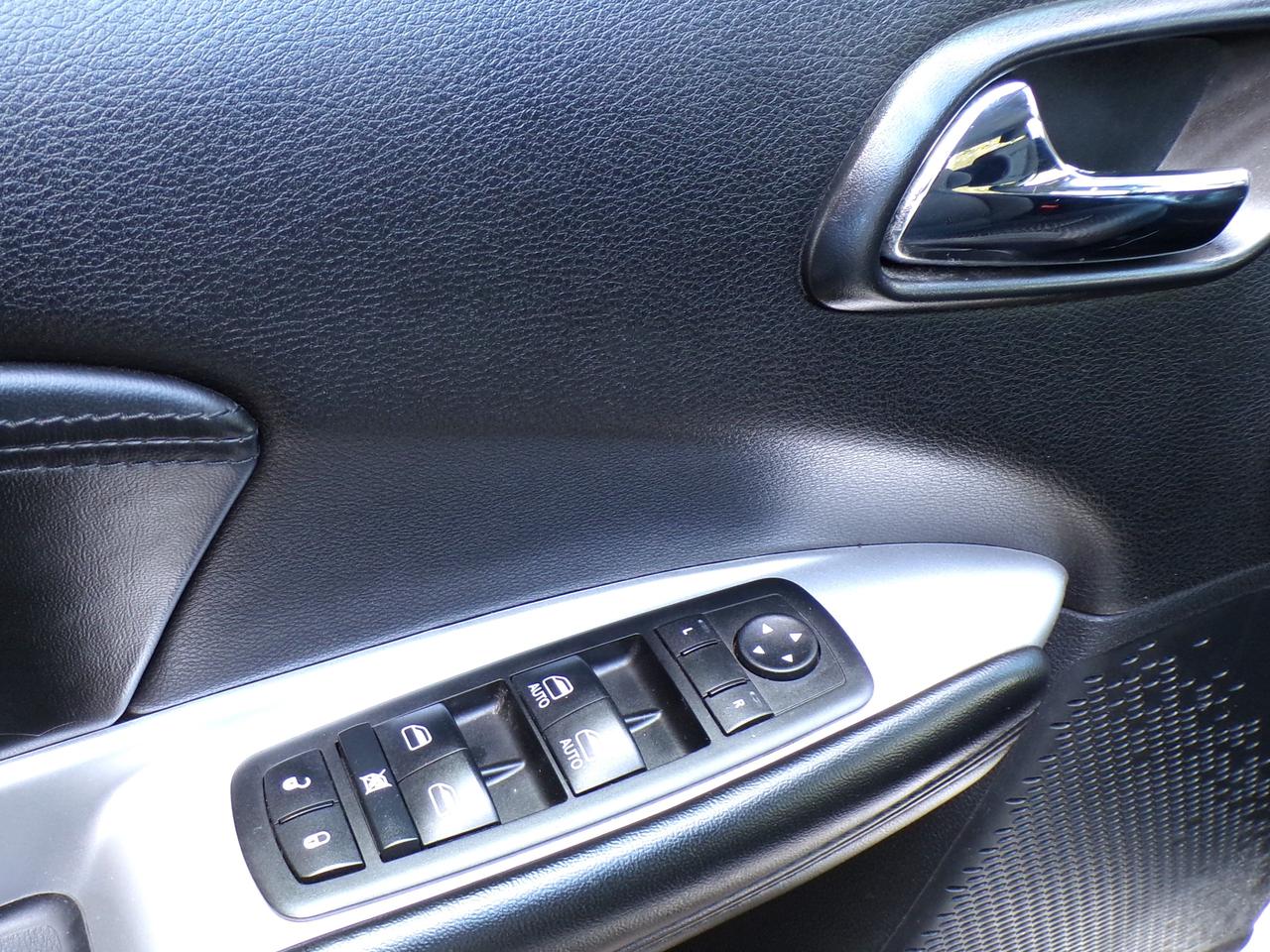 2015 Dodge Journey SXT 7-Passenger Photo