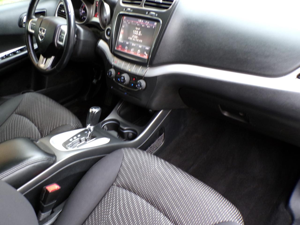 2015 Dodge Journey SXT 7-Passenger Photo