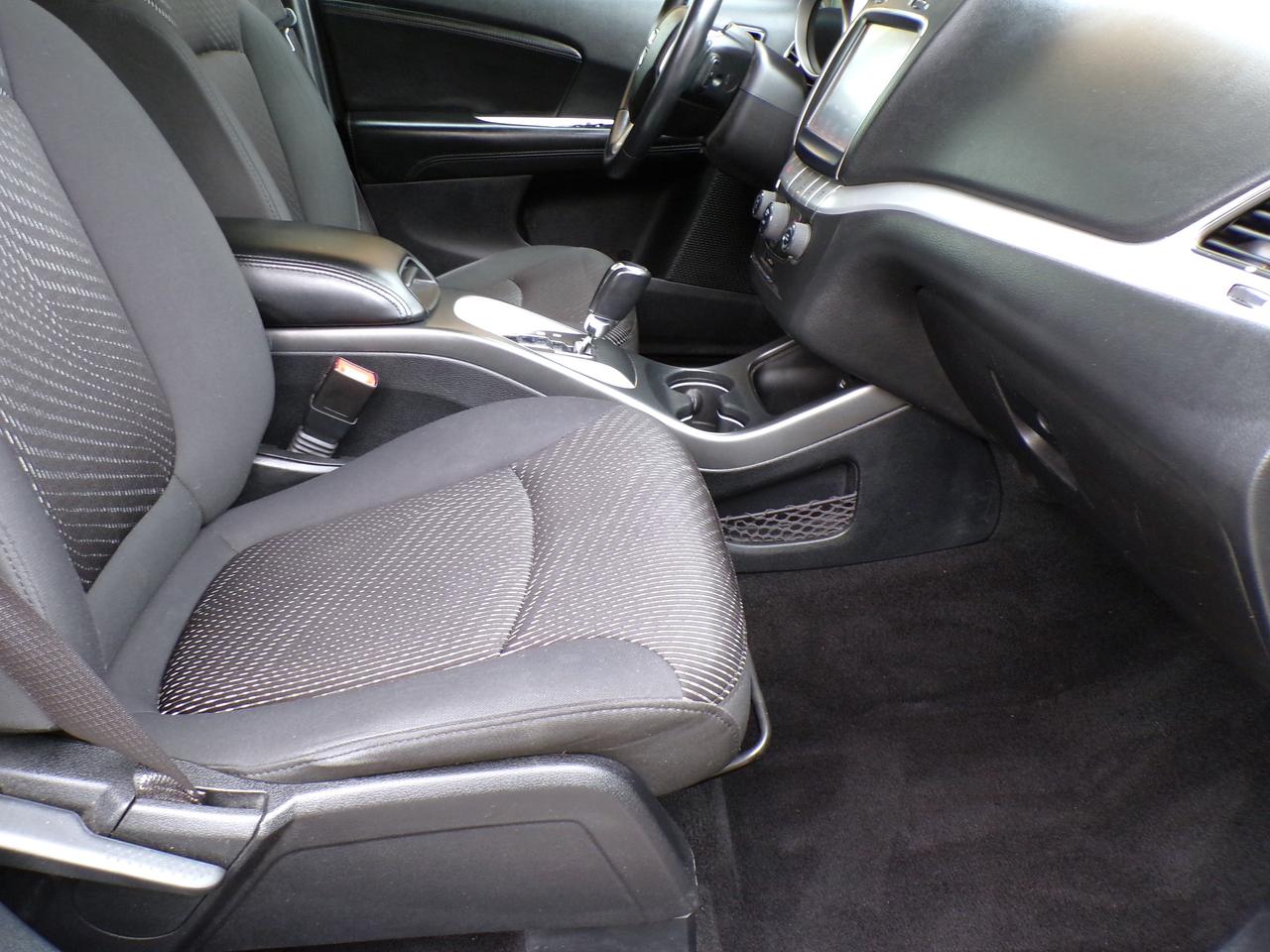 2015 Dodge Journey SXT 7-Passenger Photo