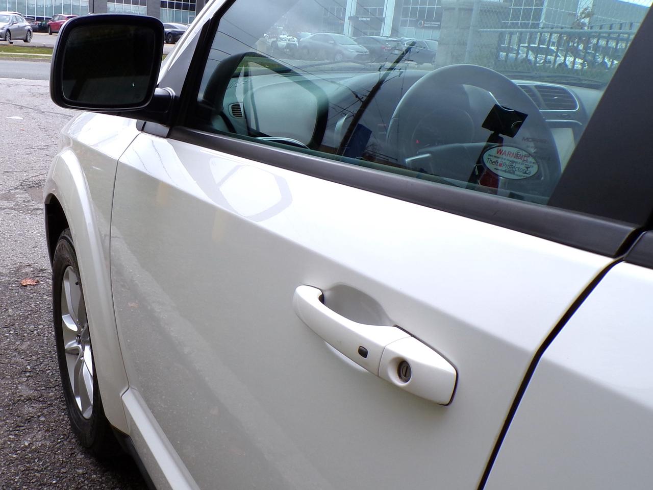 2015 Dodge Journey SXT 7-Passenger Photo