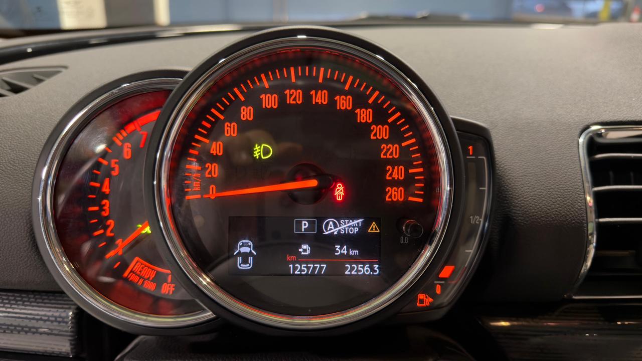 2019 MINI Clubman Cooper ALL4 Photo