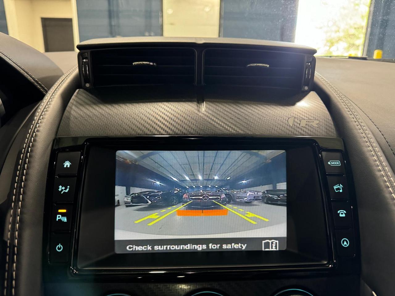 2016 Jaguar F-Type R Photo