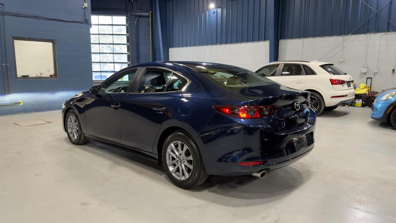 2020 Mazda MAZDA3 SELECT Photo
