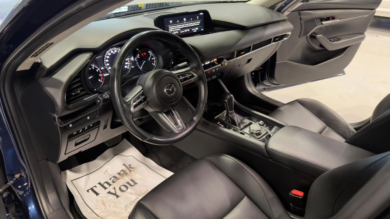 2020 Mazda MAZDA3 SELECT Photo