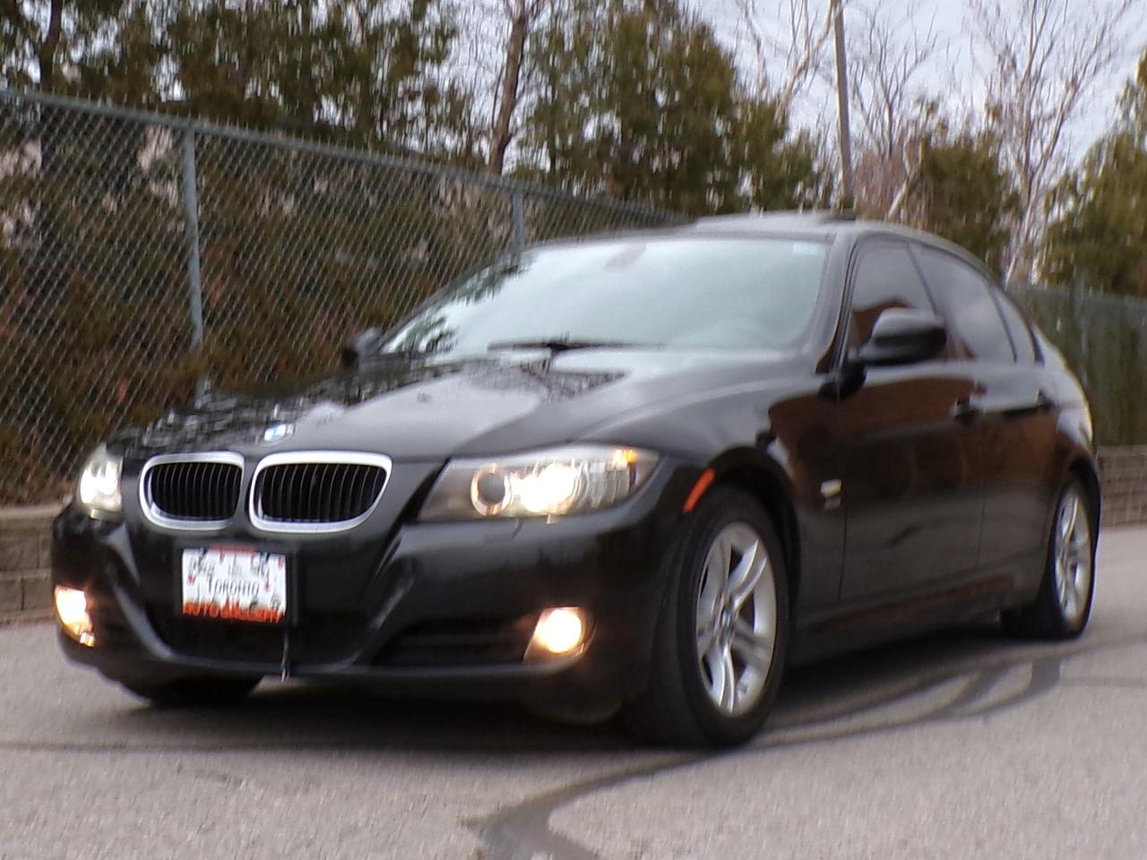 2009 BMW 3 Series X-DRIVE PREMIUM SUNROOF H. SEATS SENSORS B.T. Photo4