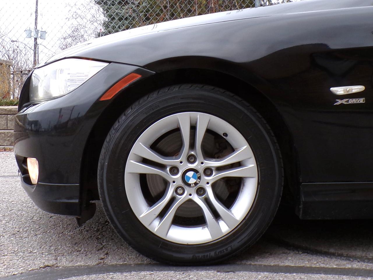 2009 BMW 3 Series X-DRIVE PREMIUM SUNROOF H. SEATS SENSORS B.T. Photo