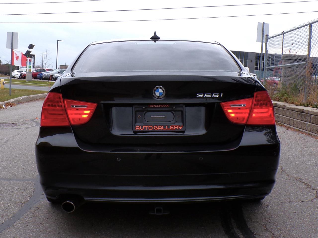 2009 BMW 3 Series X-DRIVE PREMIUM SUNROOF H. SEATS SENSORS B.T. Photo