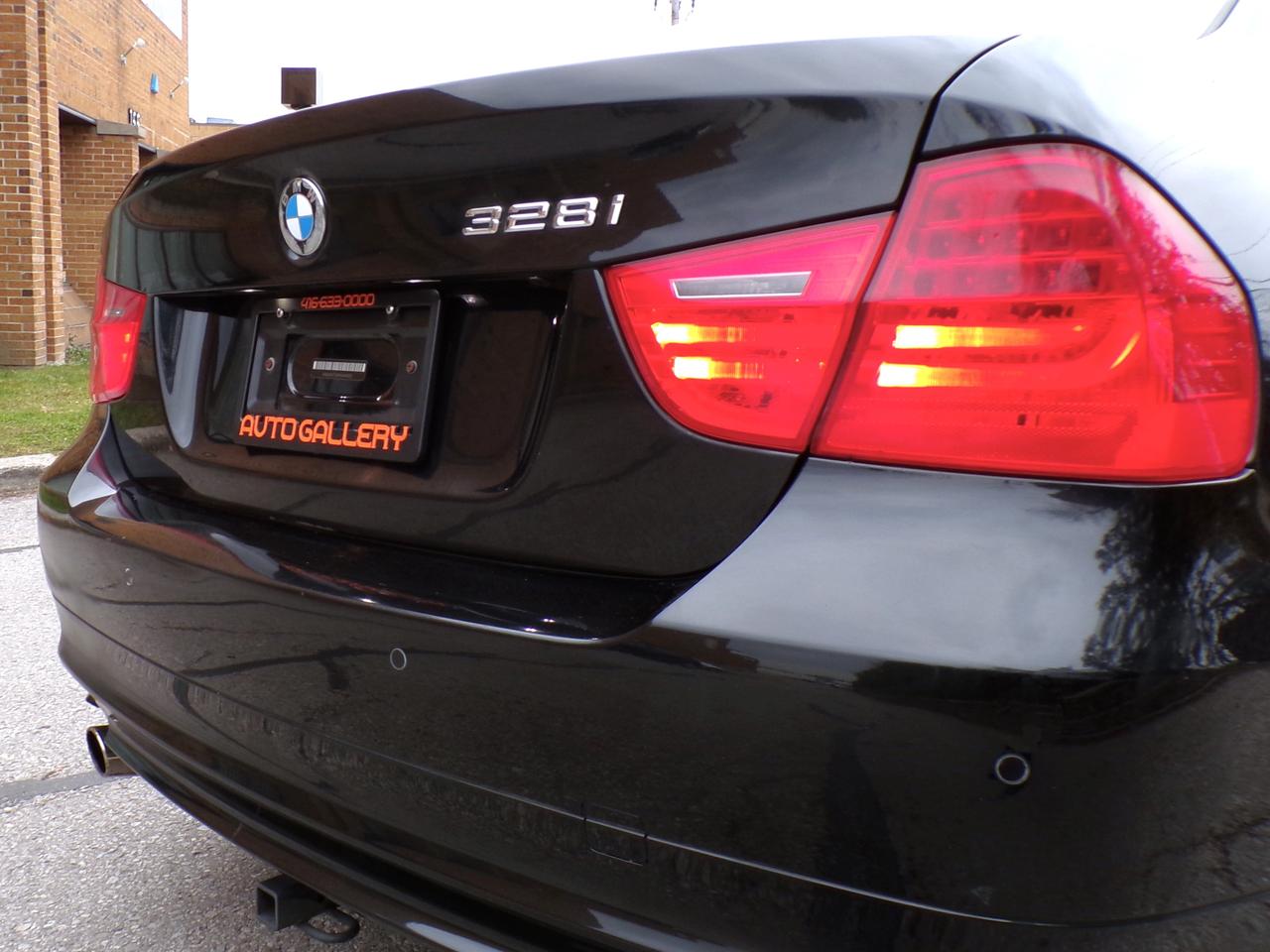 2009 BMW 3 Series X-DRIVE PREMIUM SUNROOF H. SEATS SENSORS B.T. Photo