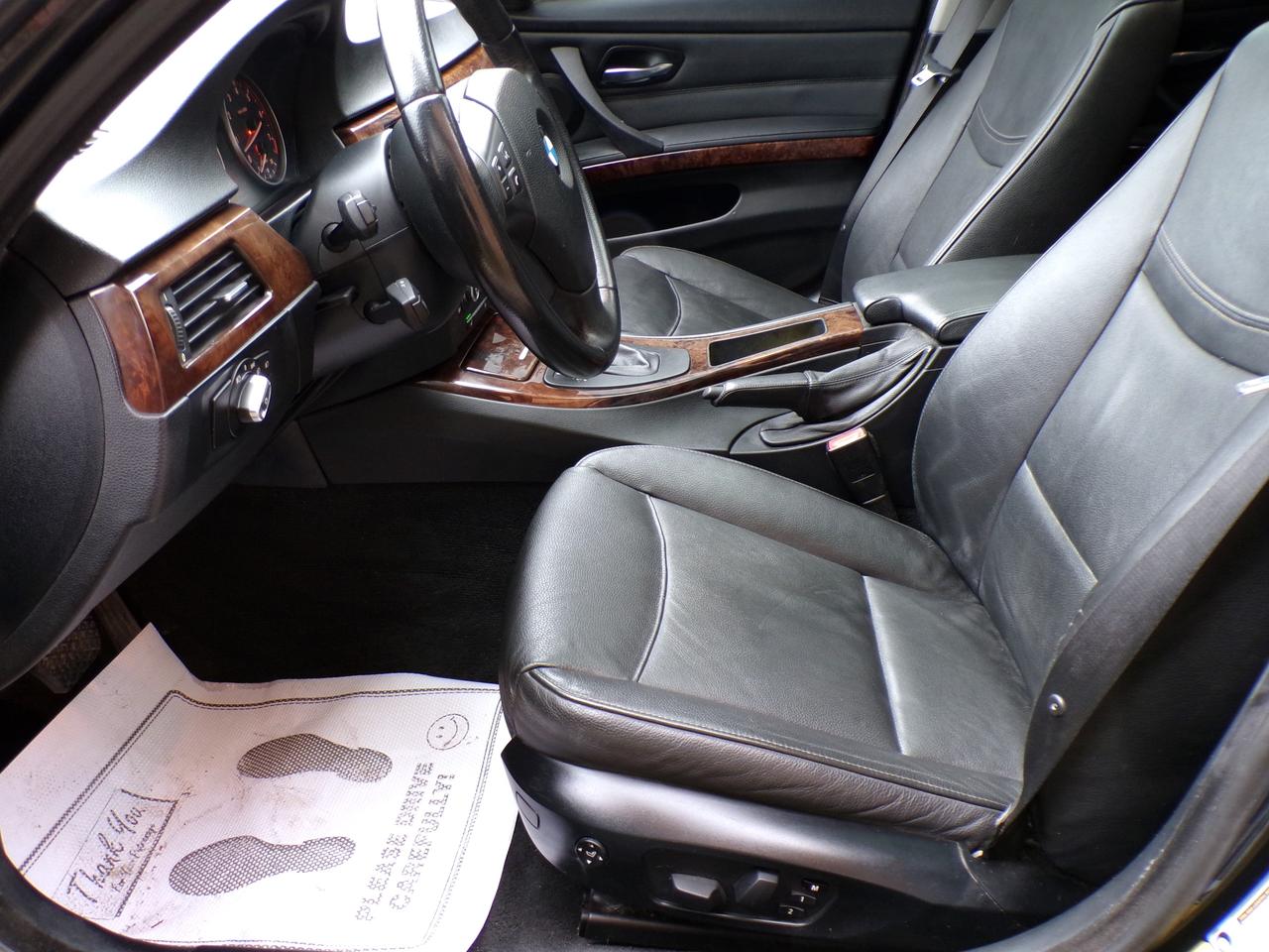 2009 BMW 3 Series X-DRIVE PREMIUM SUNROOF H. SEATS SENSORS B.T. Photo