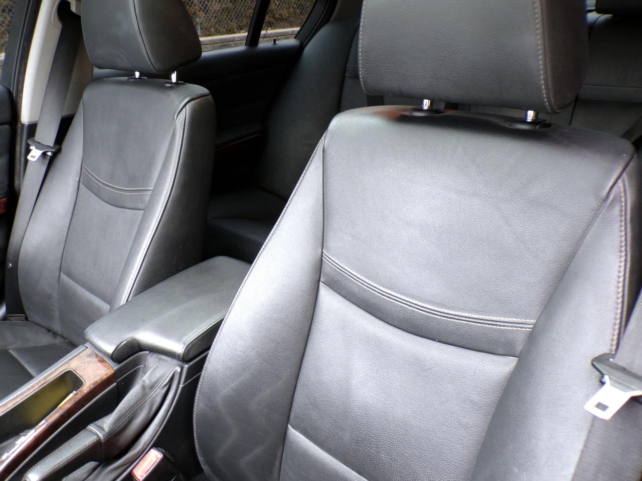 2009 BMW 3 Series X-DRIVE PREMIUM SUNROOF H. SEATS SENSORS B.T. Photo
