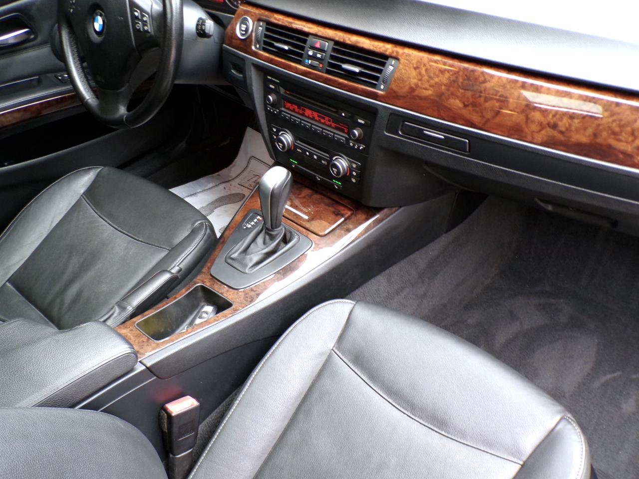 2009 BMW 3 Series X-DRIVE PREMIUM SUNROOF H. SEATS SENSORS B.T. Photo