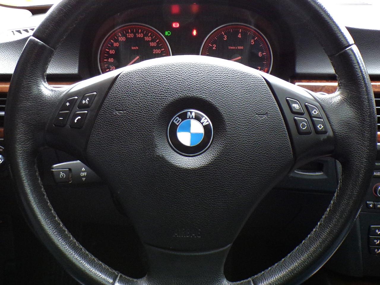 2009 BMW 3 Series X-DRIVE PREMIUM SUNROOF H. SEATS SENSORS B.T. Photo