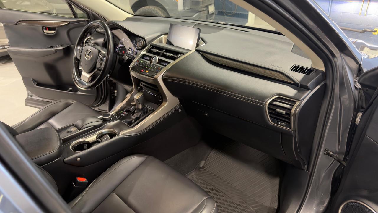 2017 Lexus NX 200t Premium Photo