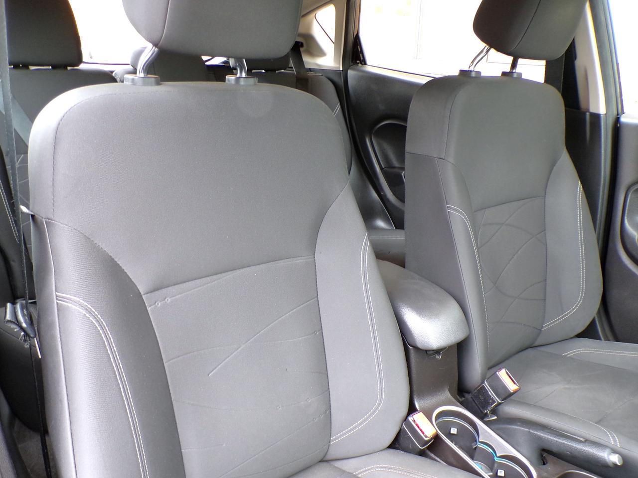 2016 Ford Fiesta SE HATCHBACK | CARFAX CLEAN | ONT. VEHICLE Photo