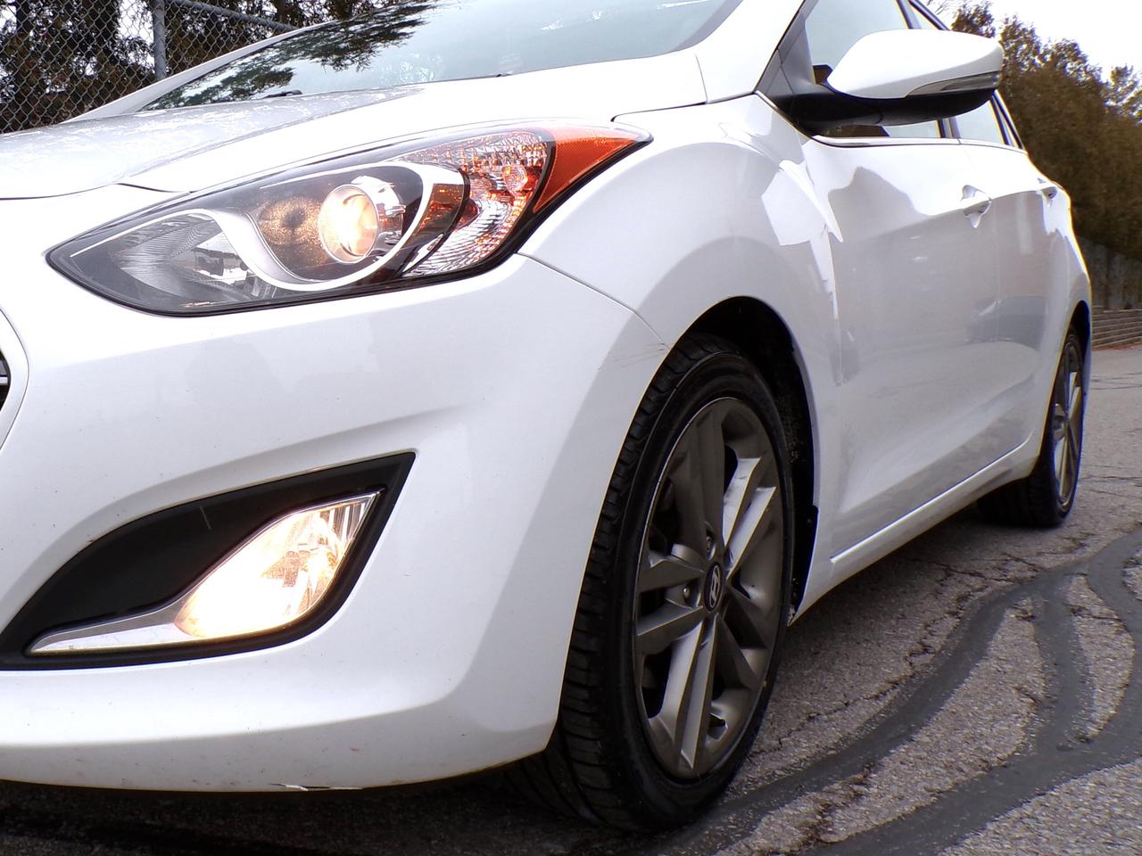 2016 Hyundai Elantra GT LIMITED | NAVI | CAMERA | PANO ROOF | B.T. Photo3