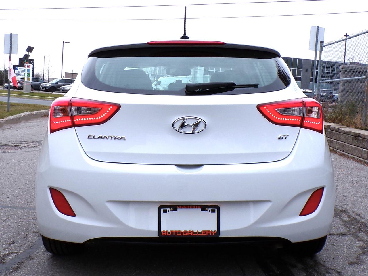 2016 Hyundai Elantra GT LIMITED | NAVI | CAMERA | PANO ROOF | B.T. Photo
