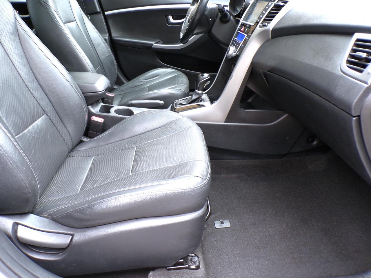 2016 Hyundai Elantra GT LIMITED | NAVI | CAMERA | PANO ROOF | B.T. Photo