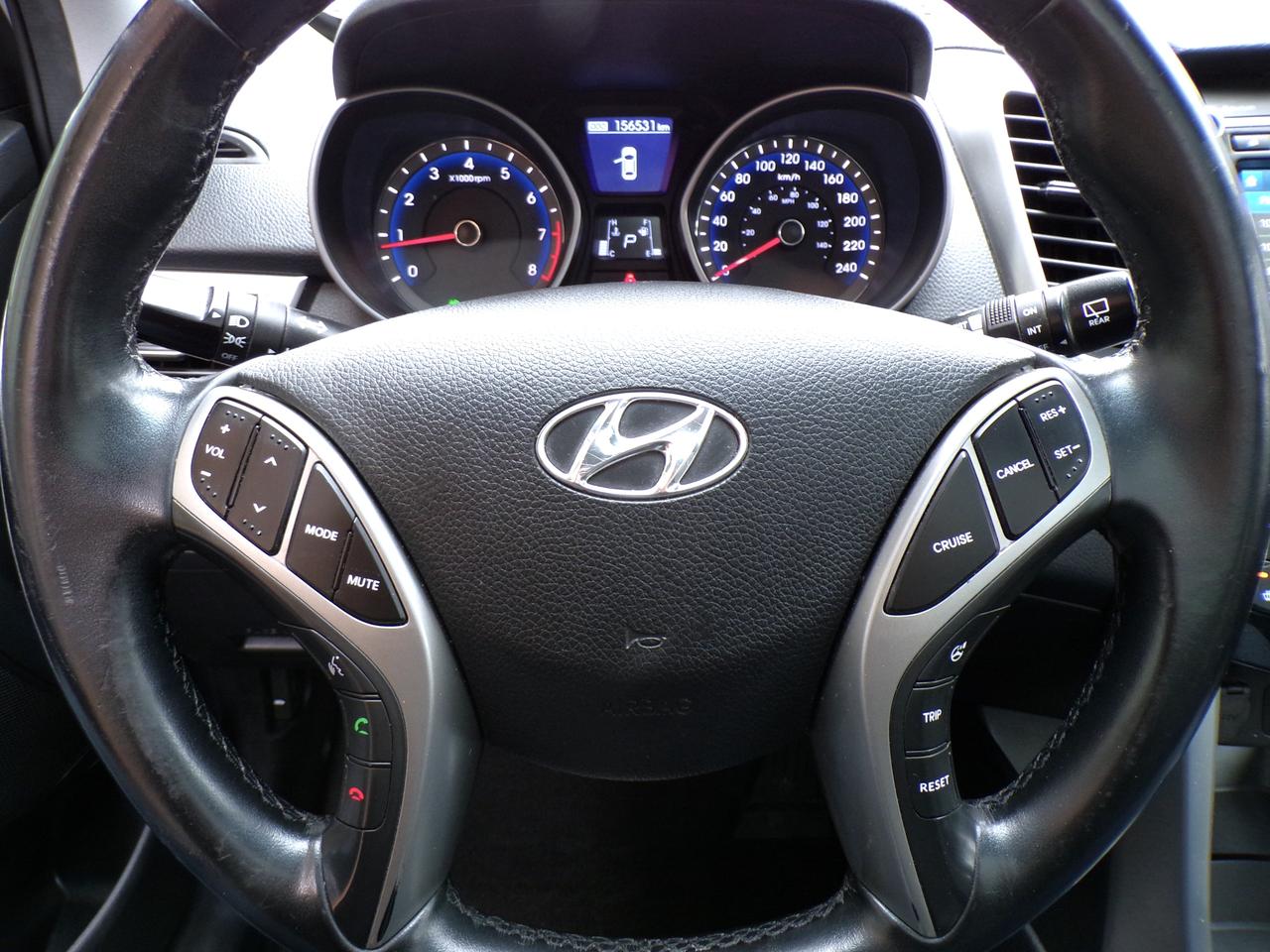2016 Hyundai Elantra GT LIMITED | NAVI | CAMERA | PANO ROOF | B.T. Photo