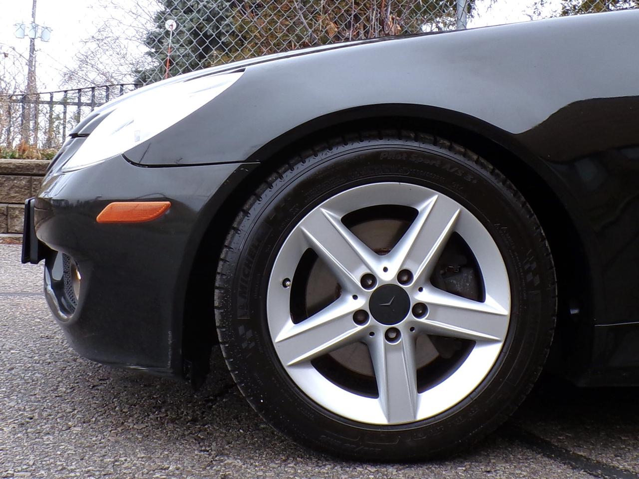 2009 Mercedes-Benz SLK CONVERTIBLE LEATHER H. SEATS ONTARIO VEHICLE Photo