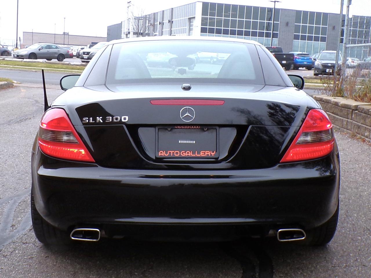 2009 Mercedes-Benz SLK CONVERTIBLE LEATHER H. SEATS ONTARIO VEHICLE Photo