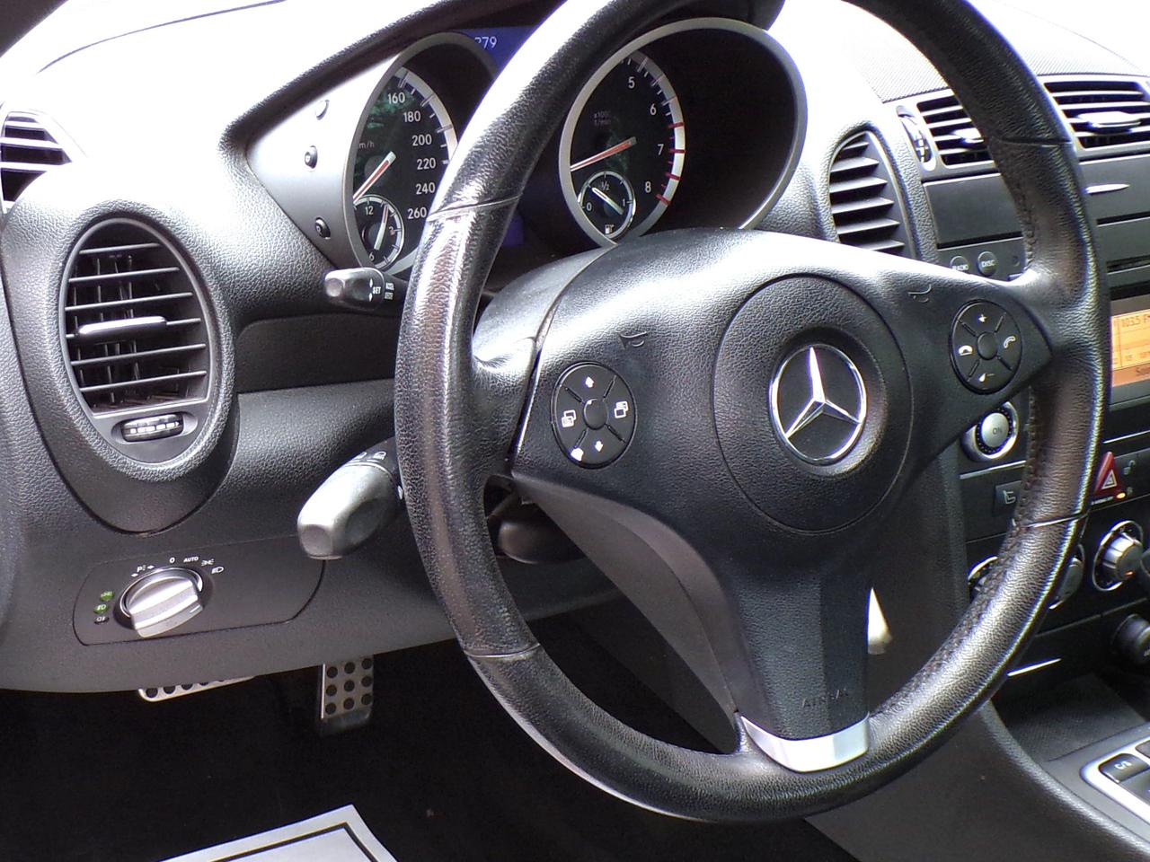2009 Mercedes-Benz SLK CONVERTIBLE LEATHER H. SEATS ONTARIO VEHICLE Photo