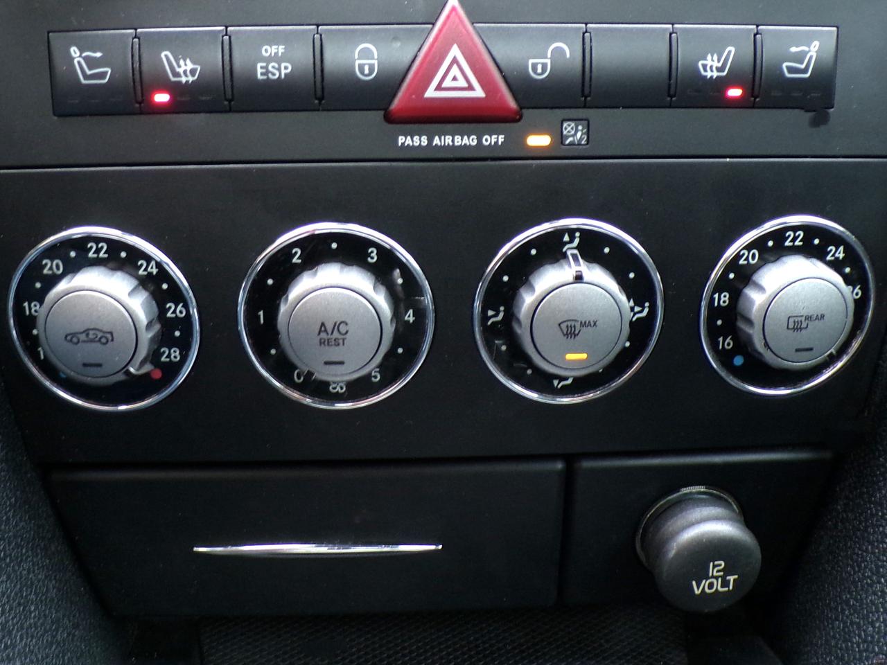 2009 Mercedes-Benz SLK300 CONVERTIBLE | ONTARIO VEHICLE Photo