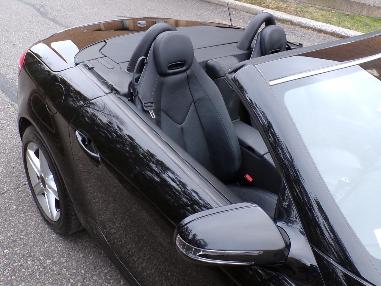 2009 Mercedes-Benz SLK CONVERTIBLE LEATHER H. SEATS ONTARIO VEHICLE Photo