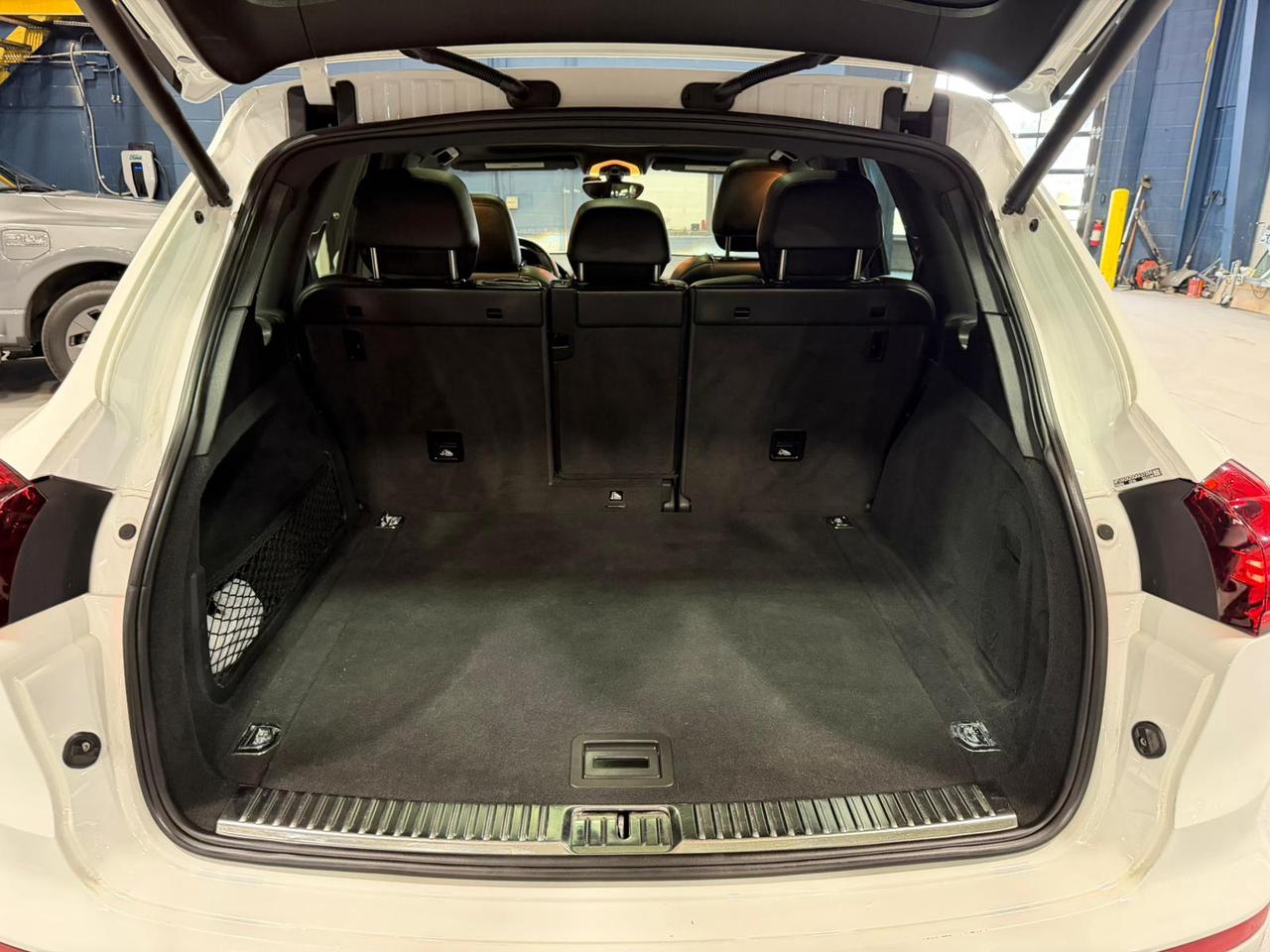 2016 Porsche Cayenne Base Photo