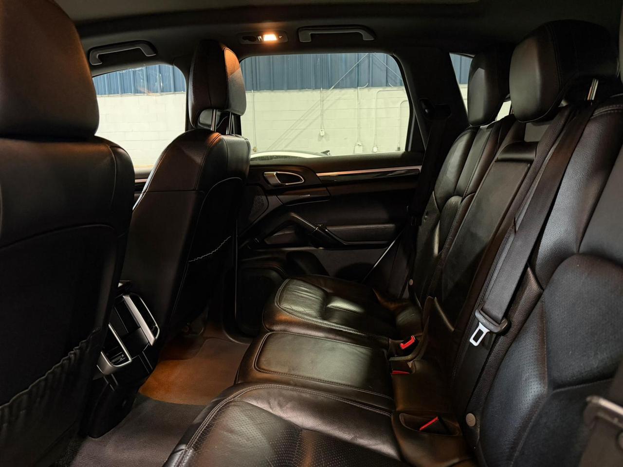 2016 Porsche Cayenne Base Photo