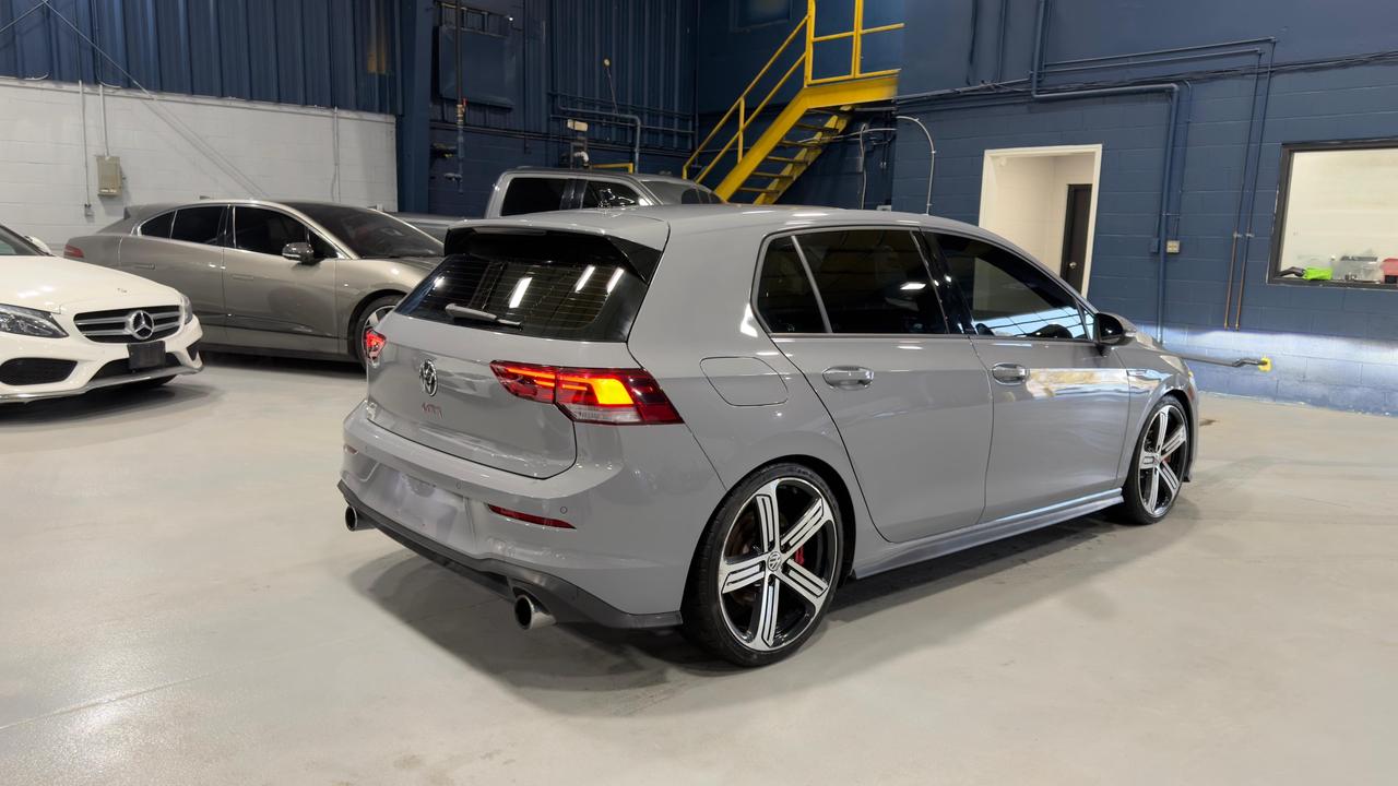 2022 Volkswagen Golf GTI  Photo