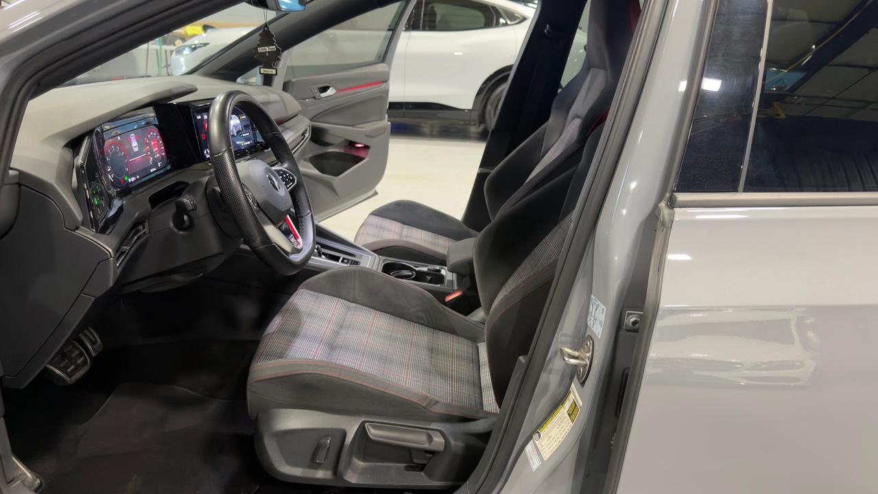 2022 Volkswagen Golf GTI  Photo