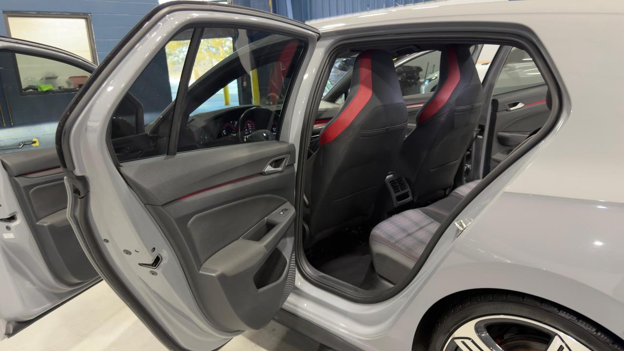 2022 Volkswagen Golf GTI  Photo