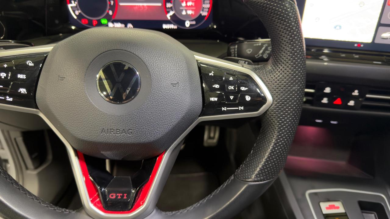 2022 Volkswagen Golf GTI  Photo