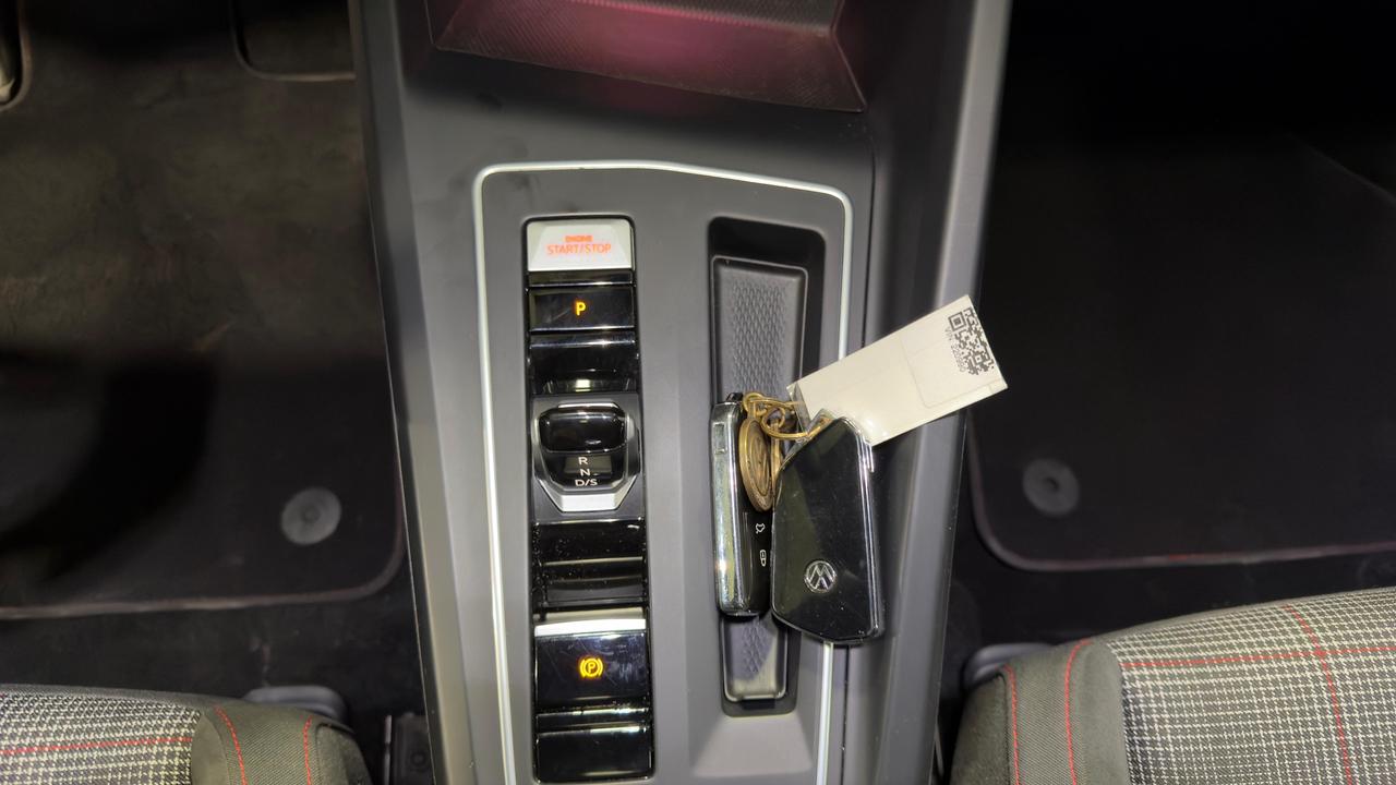 2022 Volkswagen Golf GTI  Photo