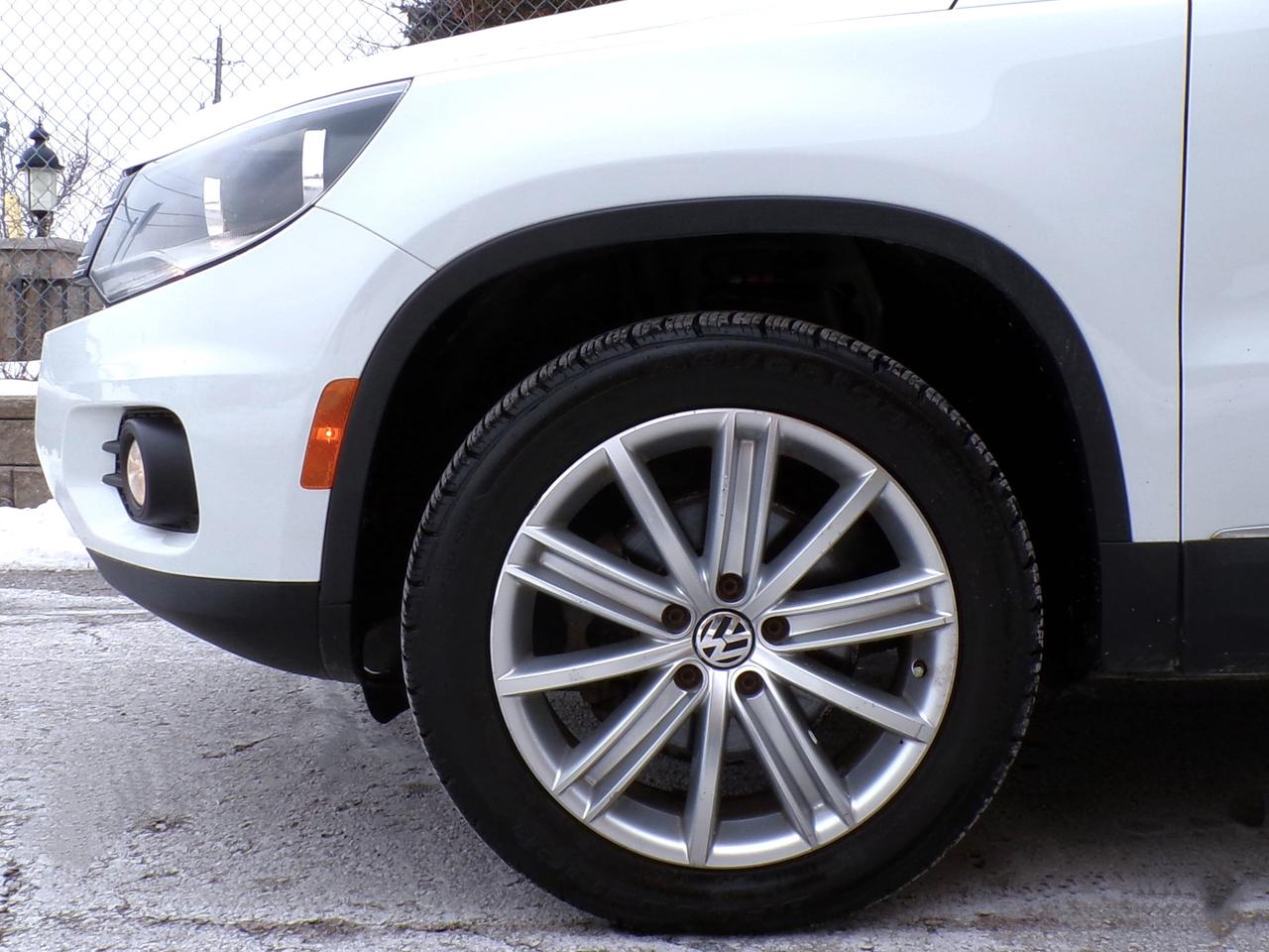 2015 Volkswagen Tiguan TSI HIGHLINE 4MOTION CAMERA PANO ROOF H. SEATS B.T. Photo
