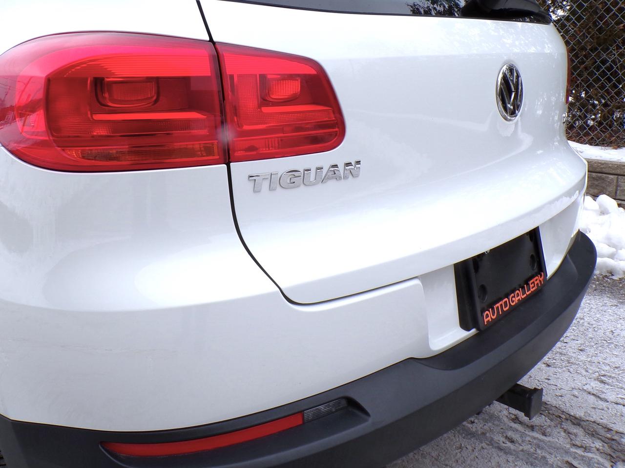 2015 Volkswagen Tiguan TSI HIGHLINE 4MOTION CAMERA PANO ROOF H. SEATS B.T. Photo