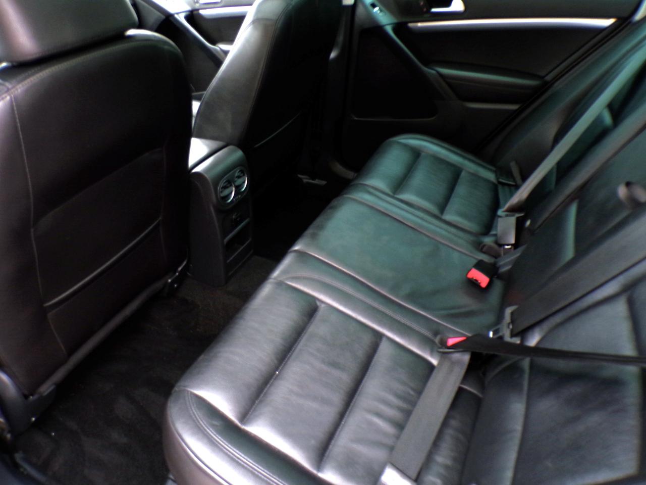 2015 Volkswagen Tiguan Highline 4MOTION Photo