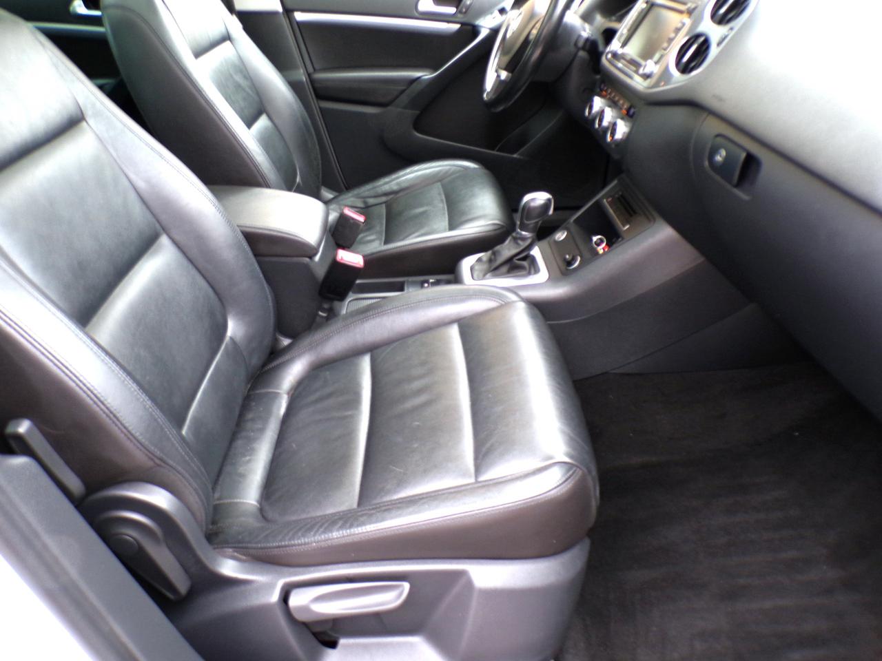 2015 Volkswagen Tiguan TSI HIGHLINE 4MOTION CAMERA PANO ROOF H. SEATS B.T. Photo