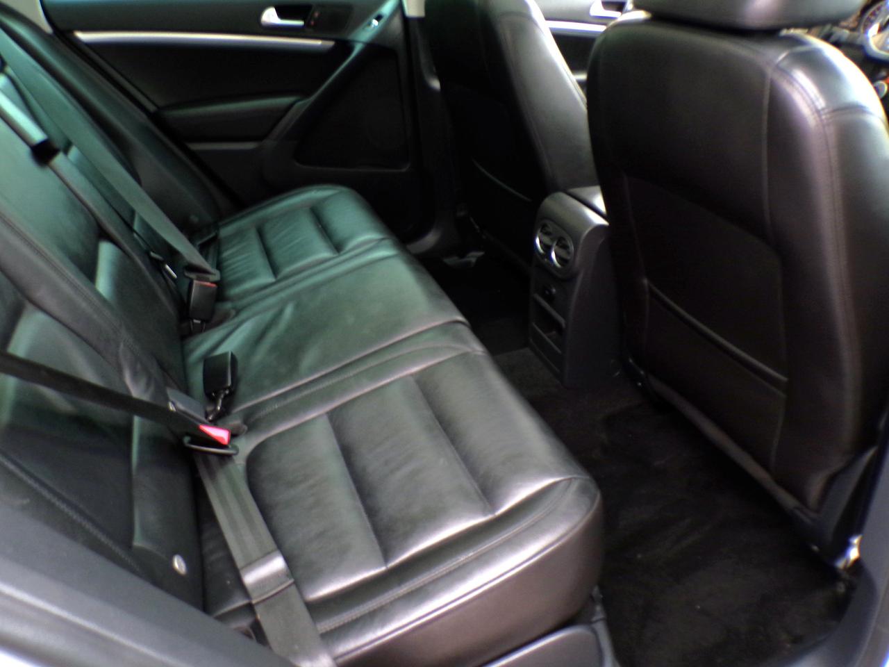 2015 Volkswagen Tiguan Highline 4MOTION Photo