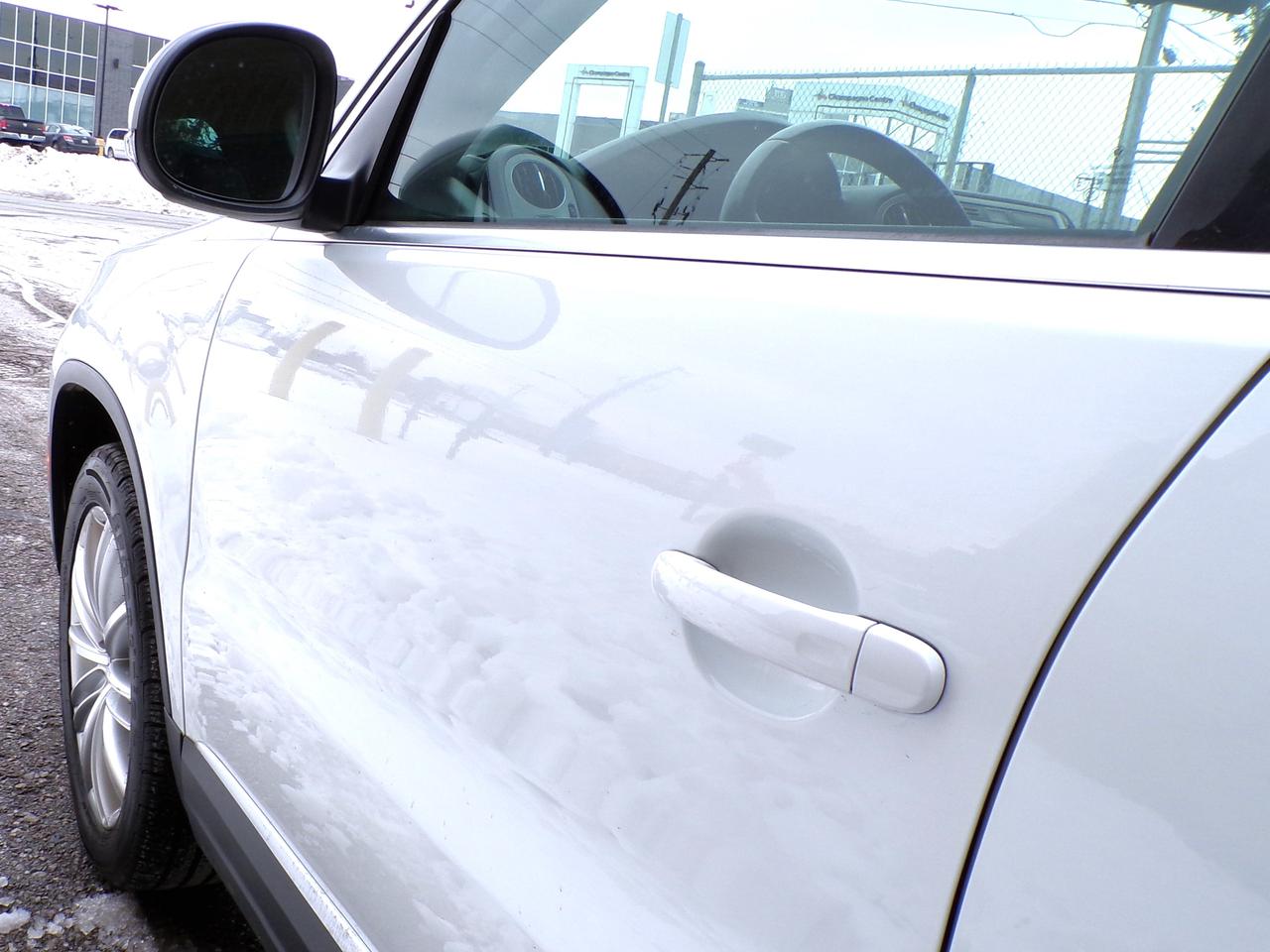 2015 Volkswagen Tiguan Highline 4MOTION Photo