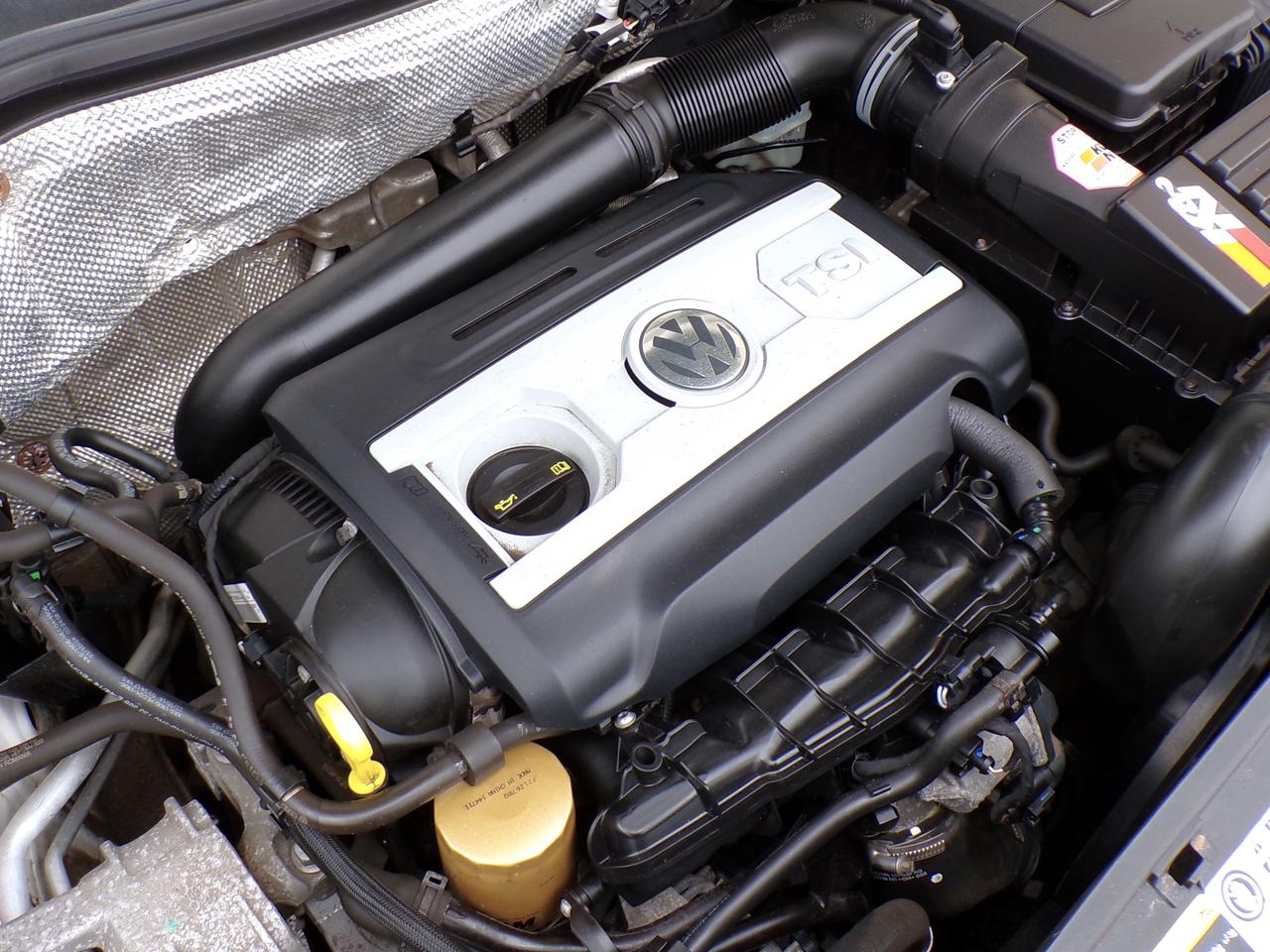 2015 Volkswagen Tiguan Highline 4MOTION Photo