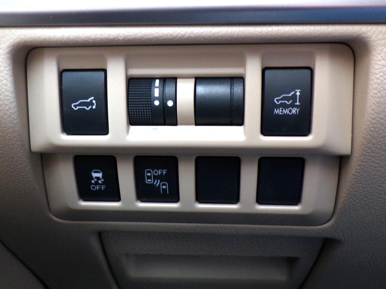 2015 Subaru Outback 3.6R LIMITED AWD | BSD | CAMERA | SUNROOF Photo