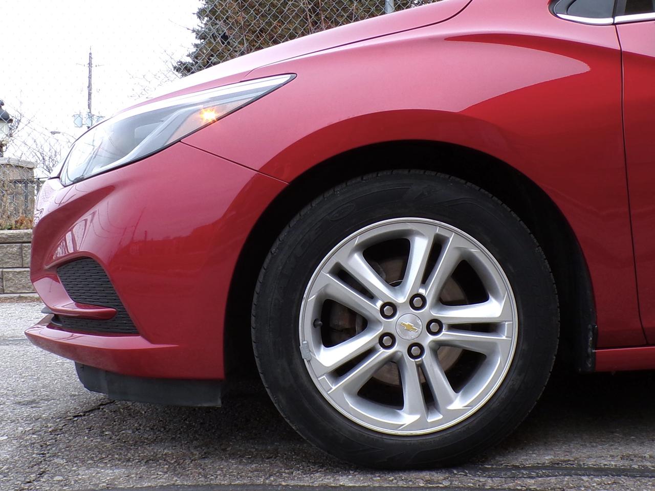 2017 Chevrolet Cruze LT | BSM | CAMERA | SUNROOF | H. SEATS Photo