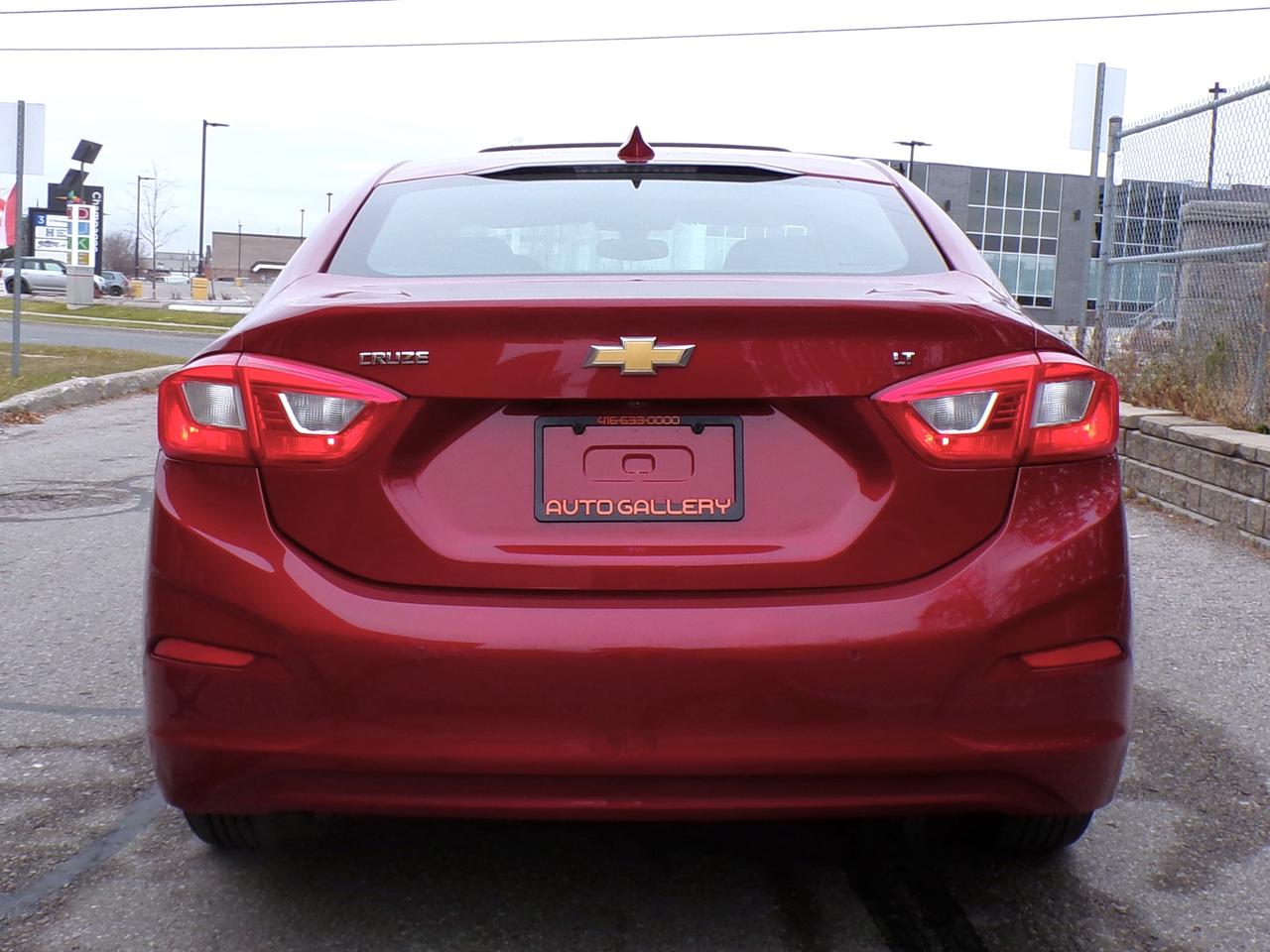 2017 Chevrolet Cruze LT | BSM | CAMERA | SUNROOF | H. SEATS Photo