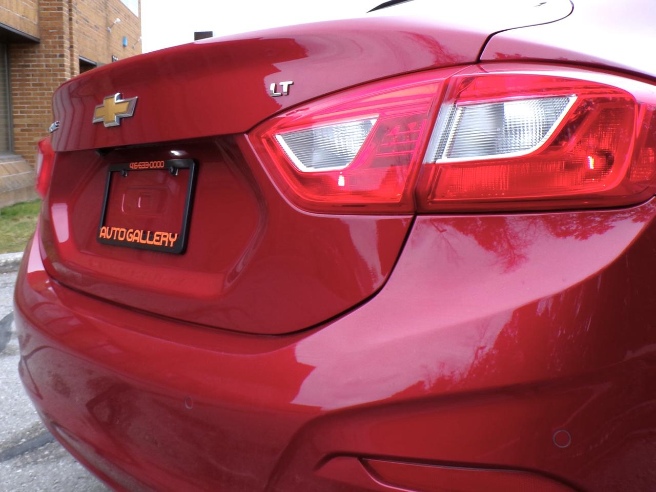 2017 Chevrolet Cruze LT | BSM | CAMERA | SUNROOF | H. SEATS Photo
