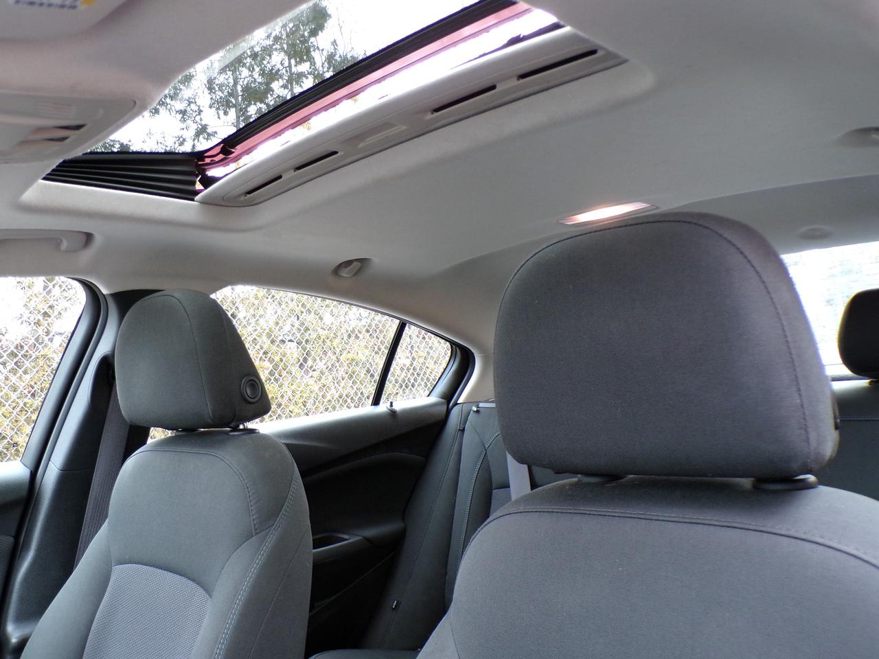 2017 Chevrolet Cruze LT | BSM | CAMERA | SUNROOF | H. SEATS Photo