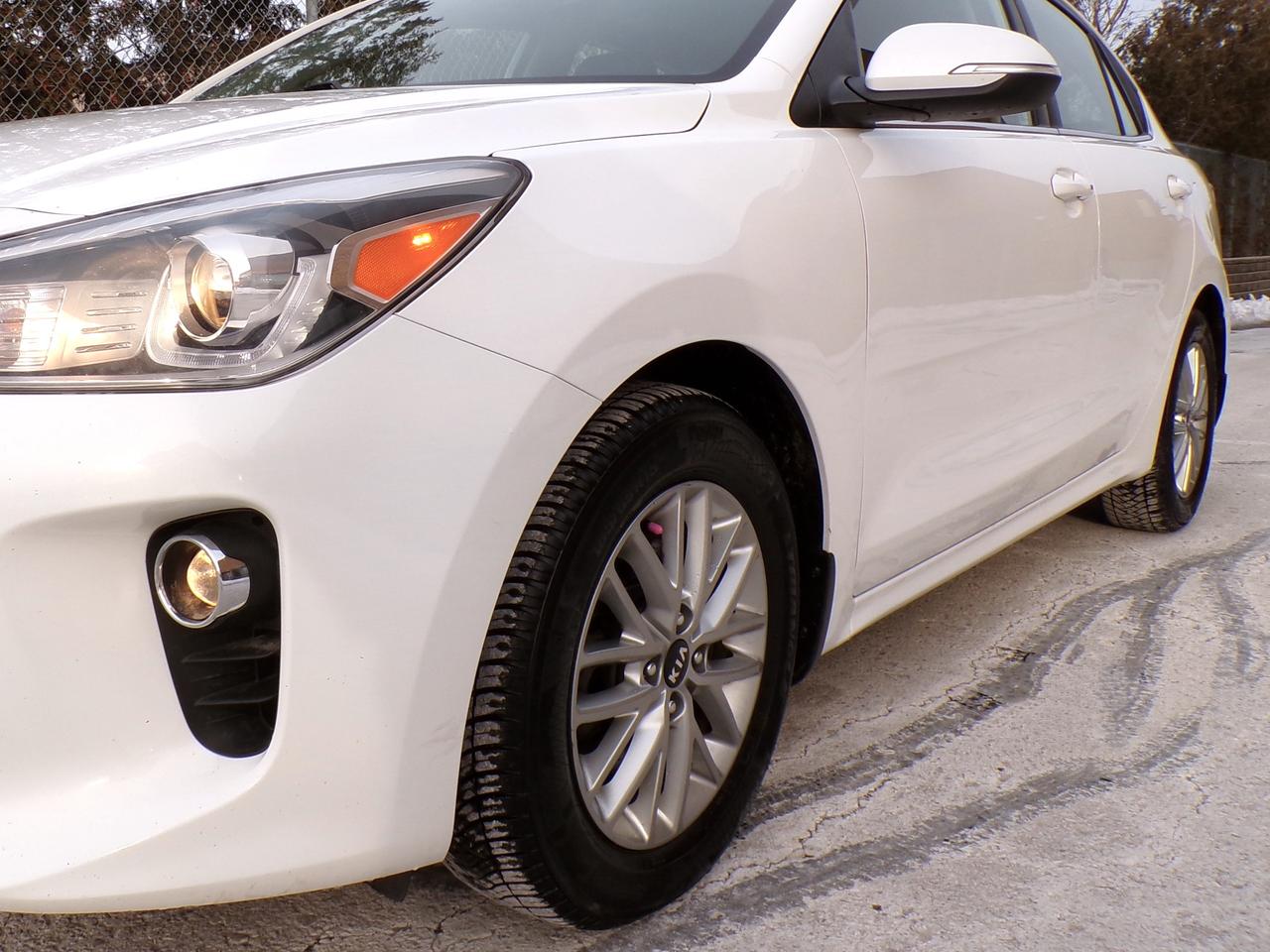 2018 Kia Rio EX | CAMERA | SUNROOF | H. SEATS | H. STEERING Photo3