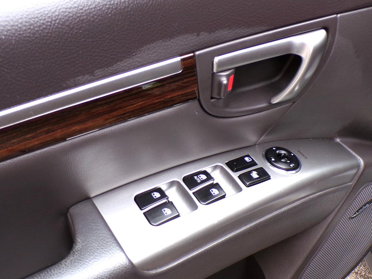 2011 Hyundai Santa Fe 3.5L LIMITED AWD Photo